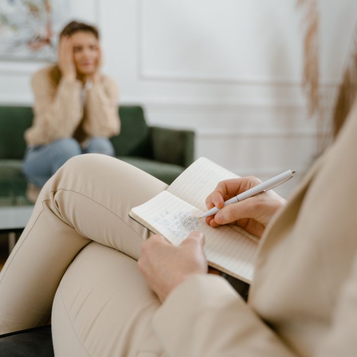 Oltre gli Stereotipi: Viaggio nella Psicologia Femminile